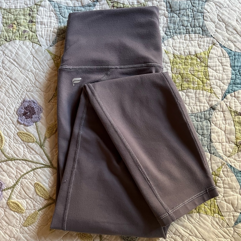 Fabletics 7/8 leggings purple PowerHold